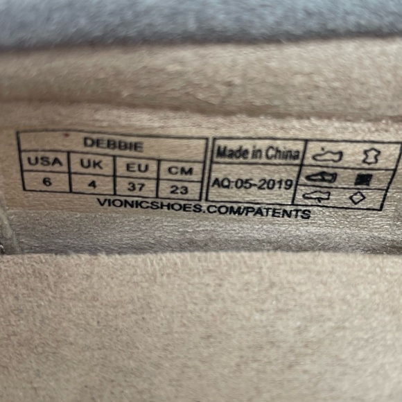 VIONIC Chill Debbie Suede Loafers Moccasins Size 6 - Picture 7 of 8